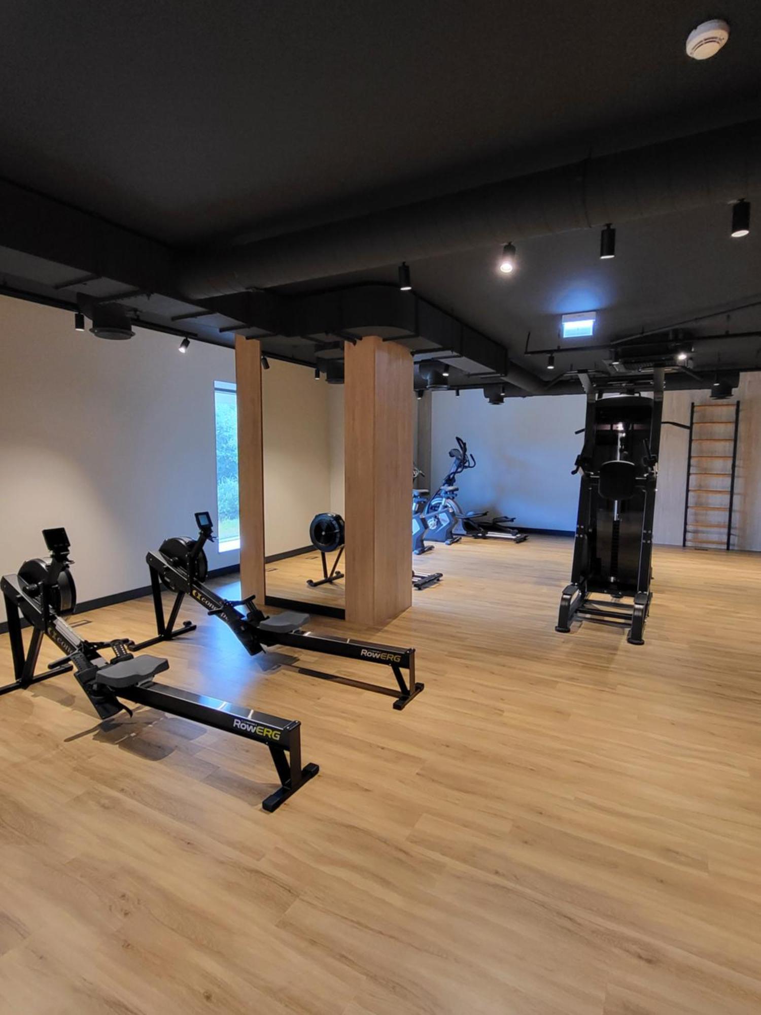 Huoneisto Bright & Modern With Parking Near Arena By Renters Gdańsk