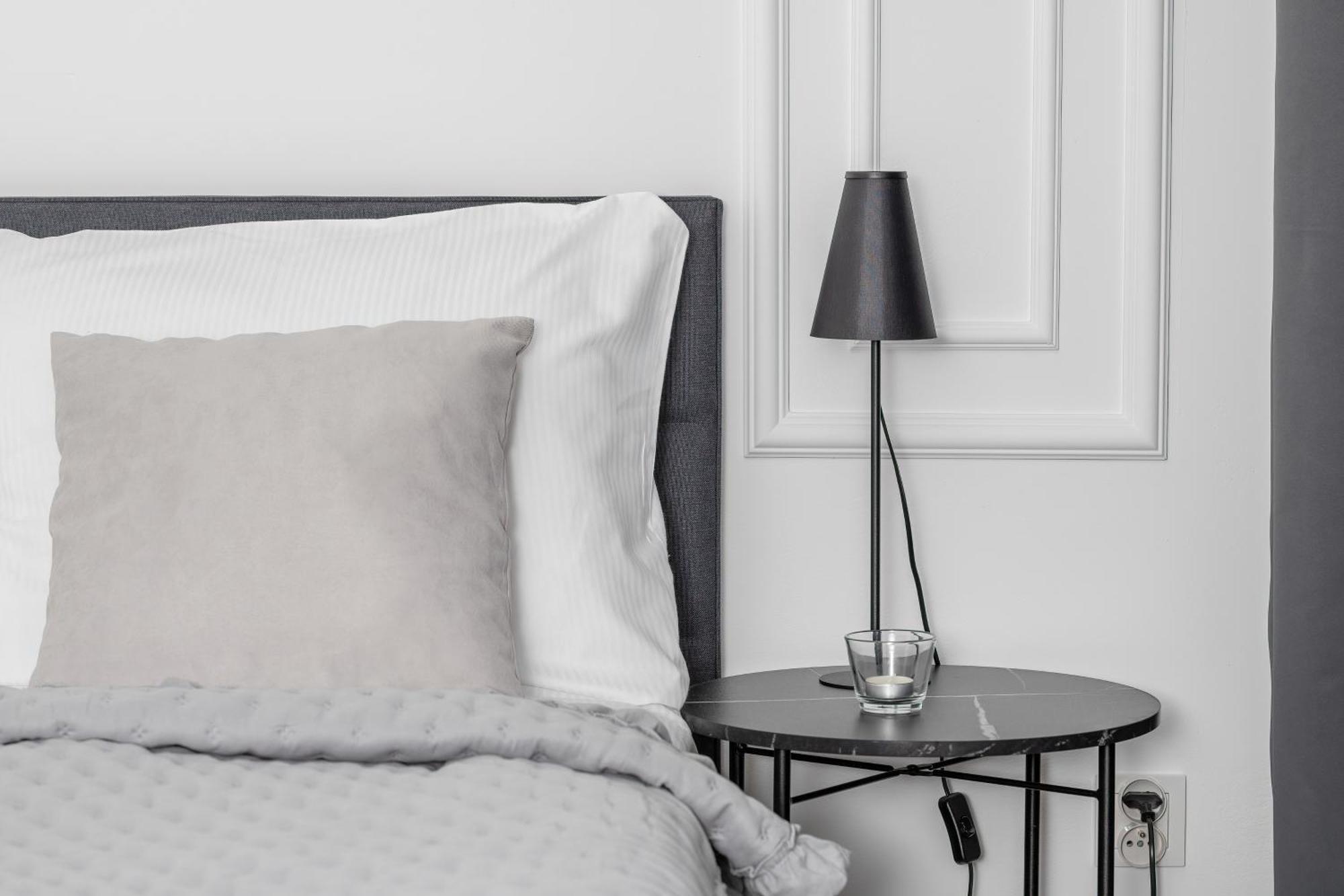 Bright & Modern With Parking Near Arena By Renters Huoneisto *